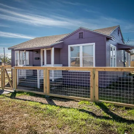 Villa The Coastal Nest Relax & Unwind In Style